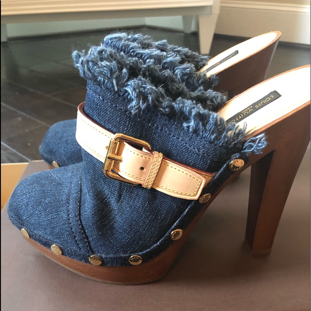 Authentic Louis Vuitton Denim Heels size 9